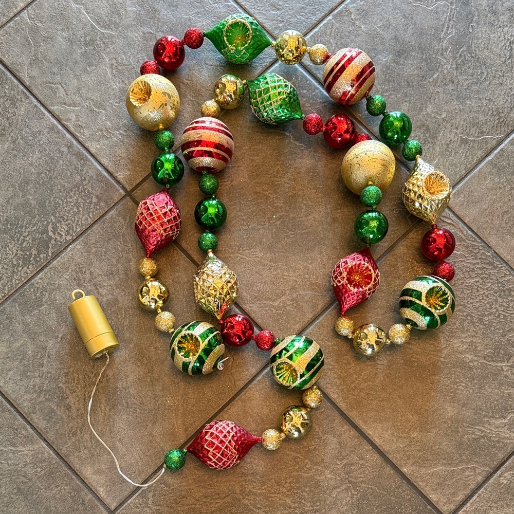 Kringle Express 9' Shatterproof Ornament Light Strand